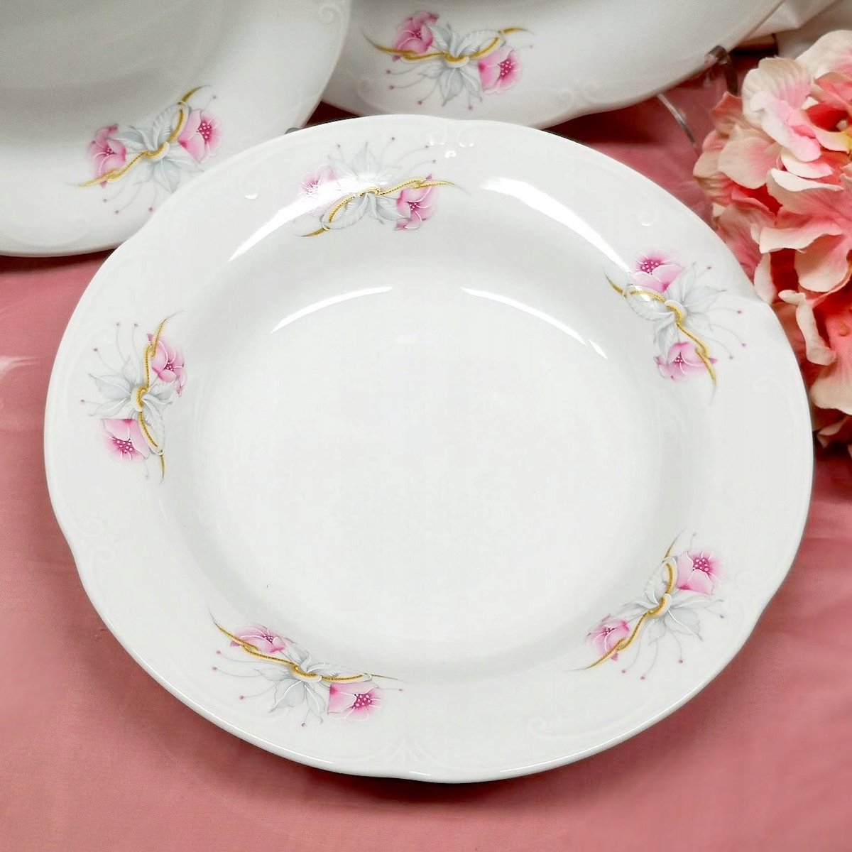 Malcer Kamelia Diep Bord 22,5 cm - Witte Porselein