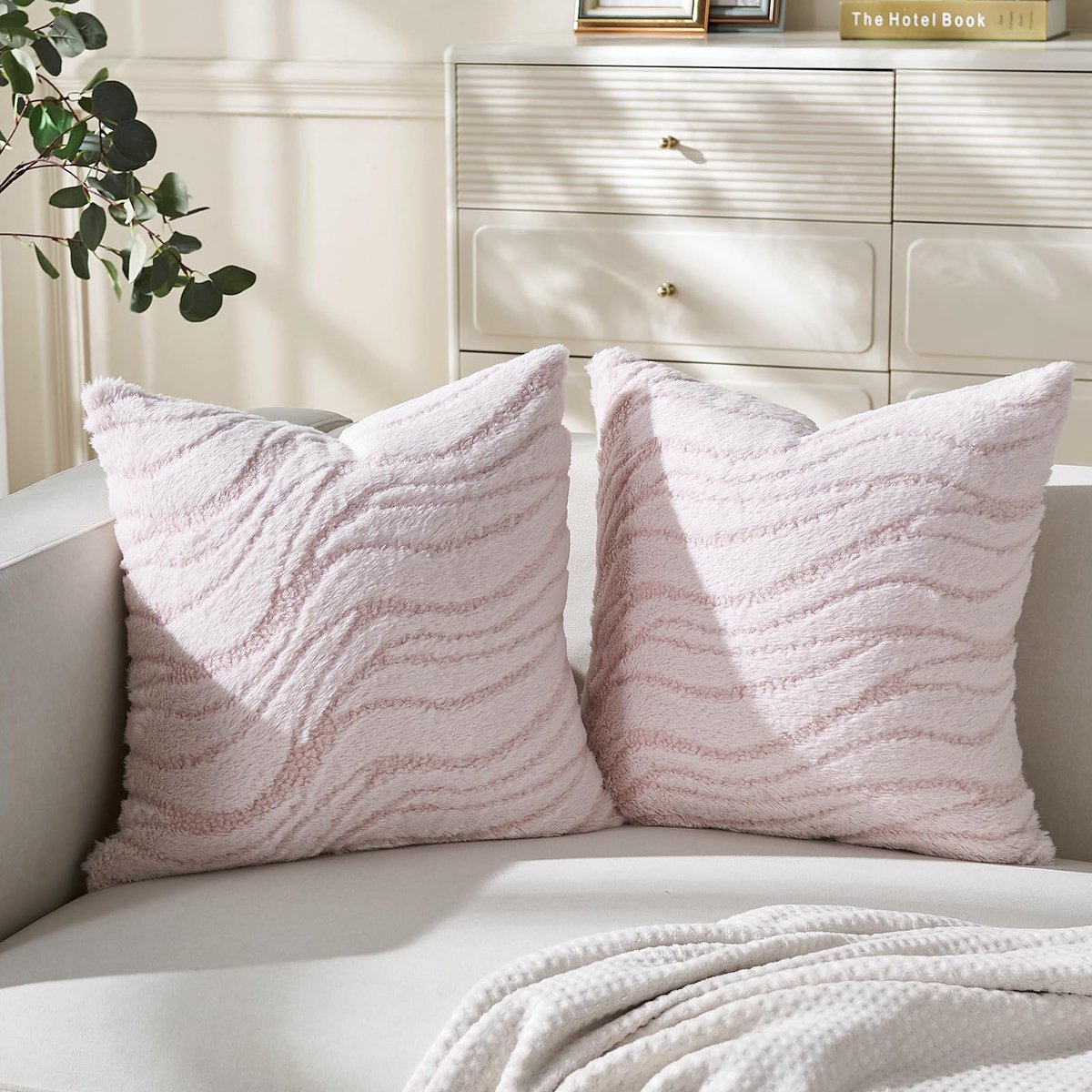 Unyqoos Set van Twee Roze Fluwelen Kussenslopen met Zacht Golfontwerp voor Huisdecoratie