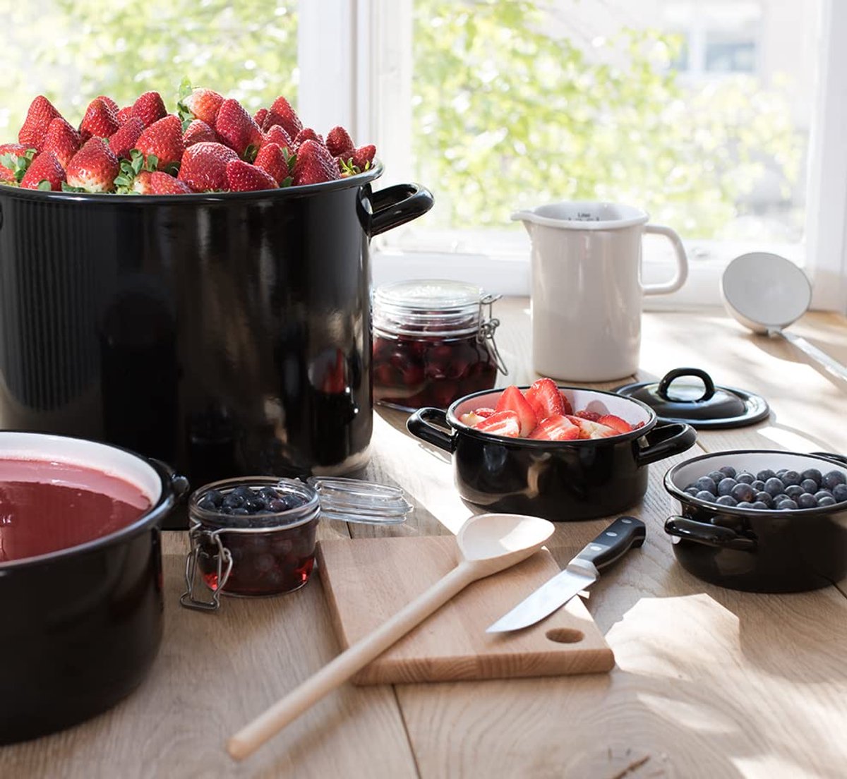 Gigantische Emaille Kookpot - 24 cm - Geschikt voor Inductie en Oven