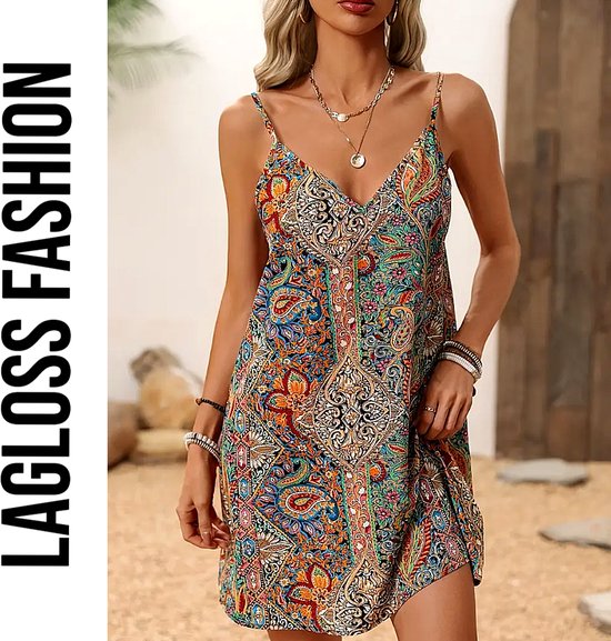 Zomerjurkje met spaghettibandjes, V-hals, knoopjes en een kleurrijke paisley print in bohostijl.