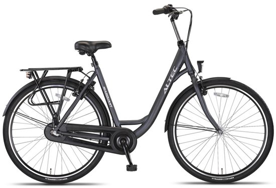 Grijze Altec damesfiets met bagagedrager, versnellingen en bel.