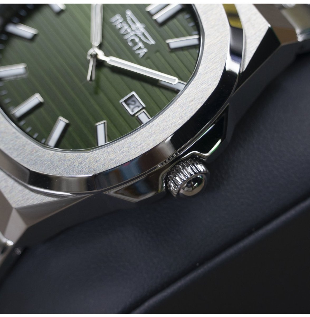 Invicta Speedway 48323 Heren Horloge - Waterdicht - Analoog - Quartz Uurwerk - Roestvrij Staal met groene Wijzerplaat - 41mm