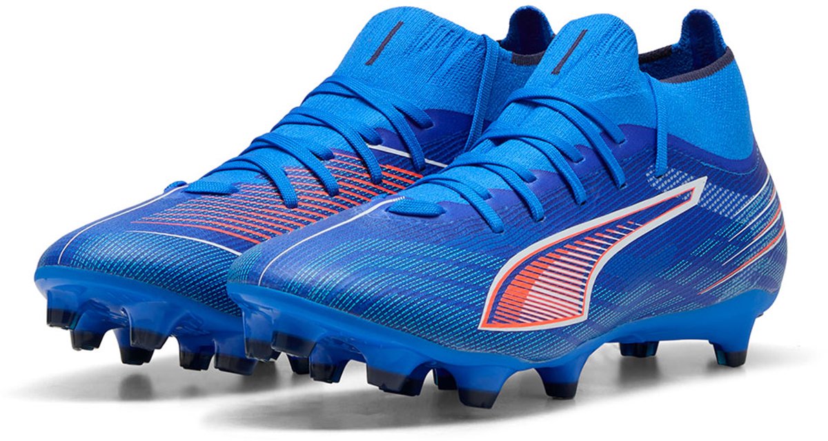 Puma Ultra 6 Match+ FG/AG voetbalschoenen voor dames in blauw, maat EU 38 1/2, met gestroomlijnd ontwerp en opvallende det...