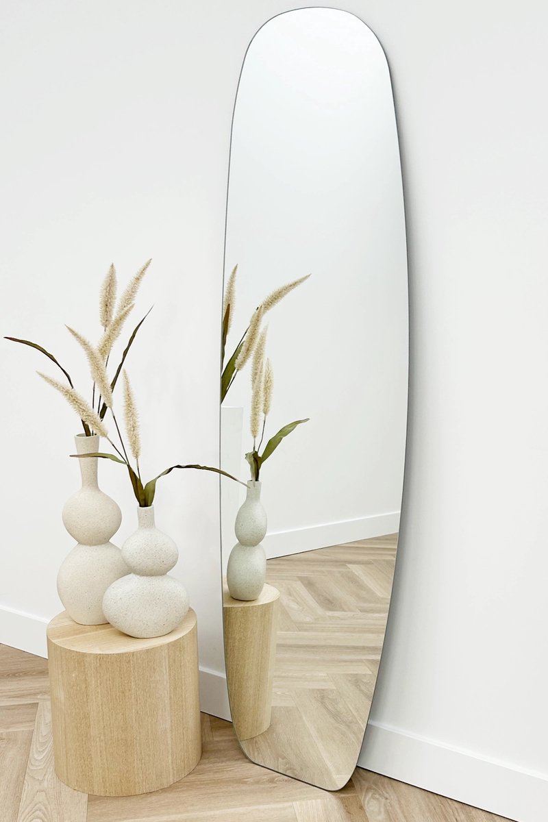 Nordic Style® Organische spiegel 170x50cm - Frameloos - Scandinavische Spiegels - Overig - Zonder lijst - Randloos - Frameloos - Pas spiegel - Staande spiegel - Kleedkamer spiegel - Pas Naturel