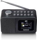 Zwarte Lenco wekkerradio met dab+ scherm, antenne en bedieningsknoppen.