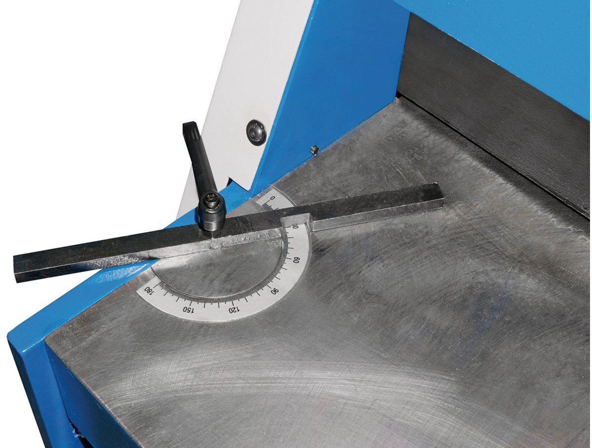 Manuele voetbediende plaatschaar werkbreedte 1050 mm plaatdiktes tot 1 mm in staal Metallkraft