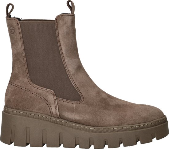 Bruine suède chelsea laars met dikke zool, elastische zijpanden en lus aan de achterkant.