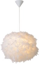 Witte, ronde hanglamp Goosy Soft bedekt met zachte veren.