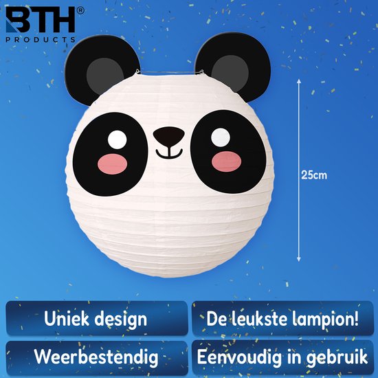 Witte lampion met panda gezicht, 25 cm hoog, met de tekst 'Uniek design', 'De leukste lampion!', 'Weerbestendig', 'Eenvoudig in gebruik'.