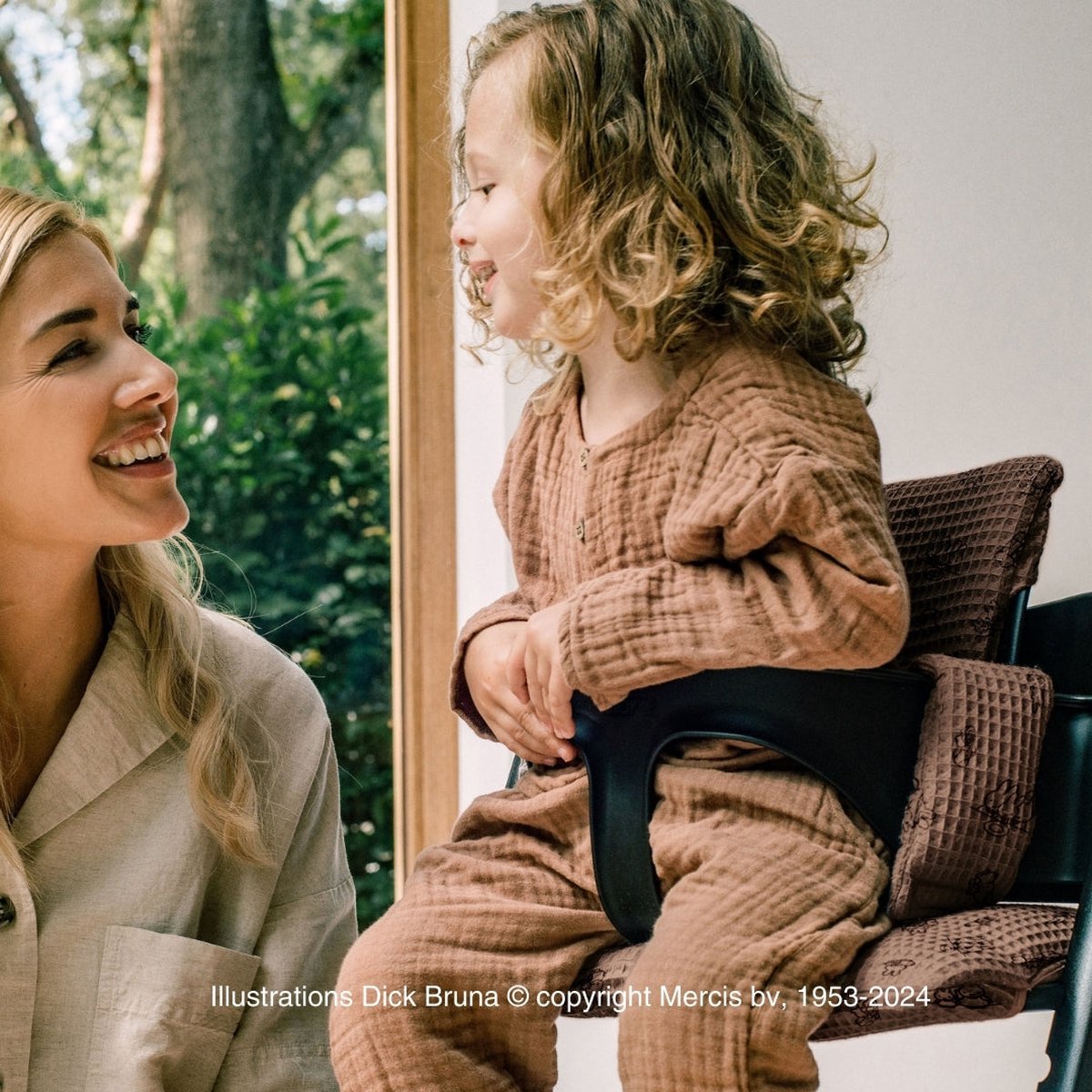 Stoelverkleiner TrippTrapp Ukje - Nijntje - Geschikt voor Stokke Tripp Trapp Kussenset - Kinderstoel Verkleiner Kussen - Perfecte Pasvorm - Oeko-Tex katoen - Taupe Nijntje wafelstof – foto 8