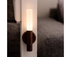 LED Sensor Wandlamp - Draagbaar - Oplaadbaar - Nachtlampje met Magnetische Basis - Indoor Gebruik - 1 Pack Walnoot Hout