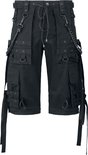 Zwarte cargo shorts met veel zakken, gespen, ringen, kettingen en bandjes.