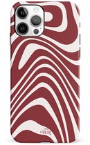 xoxo Wildhearts Boogie Wonderland Red - Double Layer - Hard case geschikt voor iPhone 12 Pro hoesje - Dubbele beschermlaag - Beschermhoes shockproof case - Golvenprint - Golvend patroon - Rood