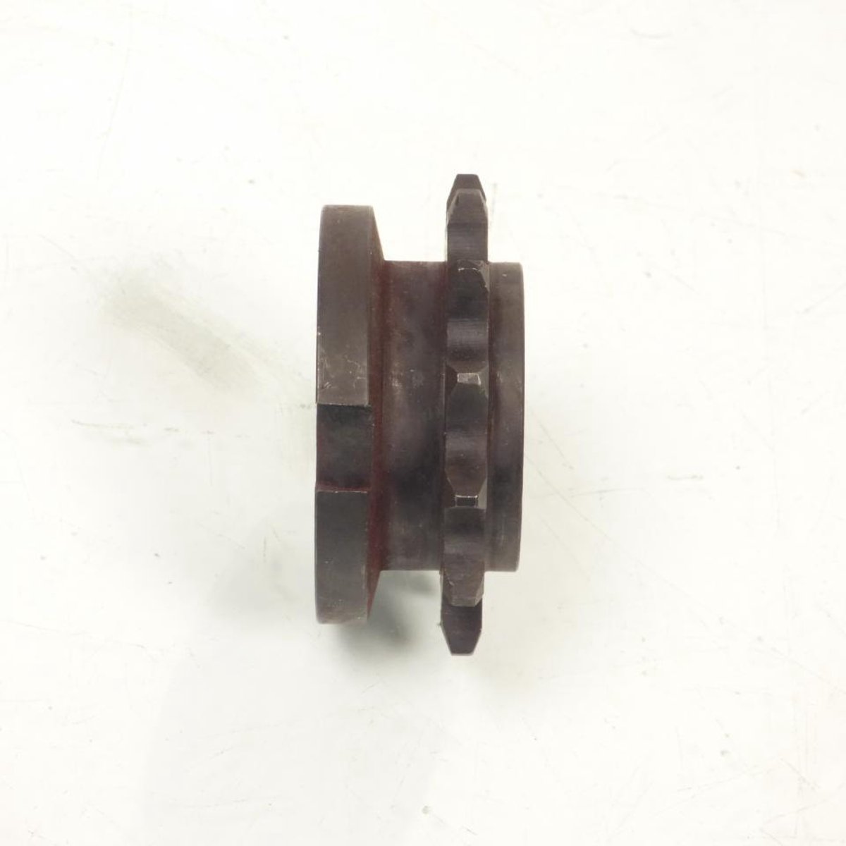 versnellingsbak uitgaand rondsel rsm voor bromfiets peugeot 50 103 turbo 16 1971 tot 2020 13 tanden steek 415 nieuw