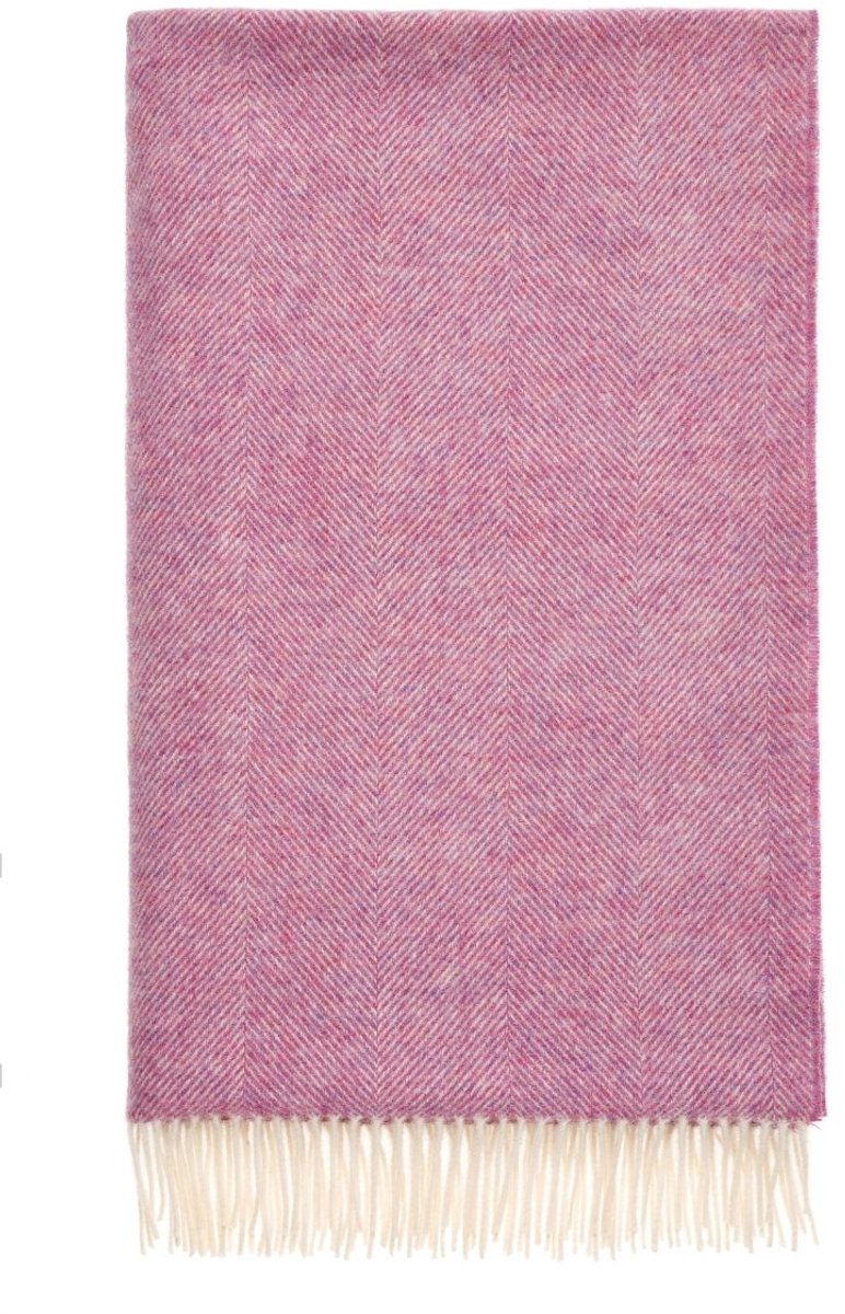 Plaid Visgraat Roze - Shetland Lamswol - 140x185 - Bronte by Moon Scotland