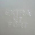 Witte jerrycan met de tekst "EXTRA FORT" en een symbool voor voedselveiligheid.