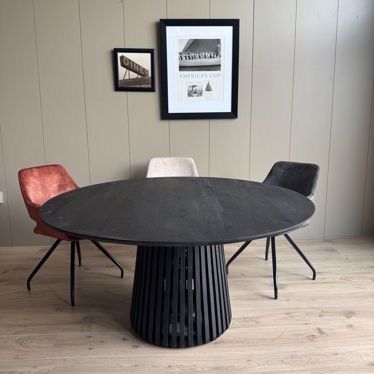 Old Inn - Eettafel Sevilla Rond Zwart 150cm