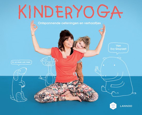 Kinderyoga van Evy Gruyaert. Een vrouw en kind doen yoga, omringd door lijntekeningen van dieren.