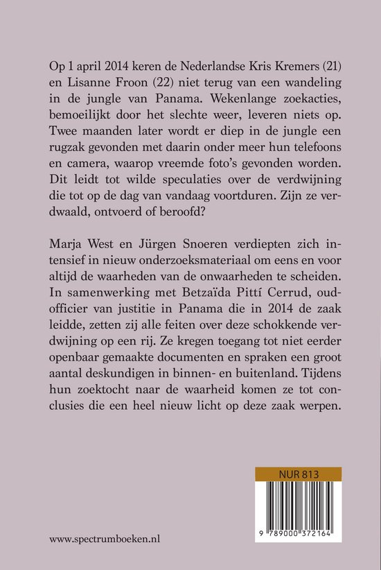 Achterkant van een boek met tekst over de verdwijning van twee Nederlandse meisjes in Panama en een barcode.