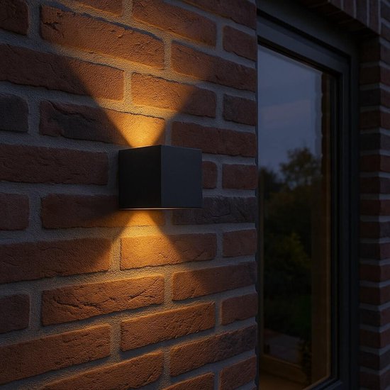 Wandlamp dimbaar zwart LED - buitenverlichting - binnen en buiten - buitenlamp - tweezijdig - muurlamp - up and down - kubuslamp - design - 6 watt - 3000k warm wit - 10x10x10cm -