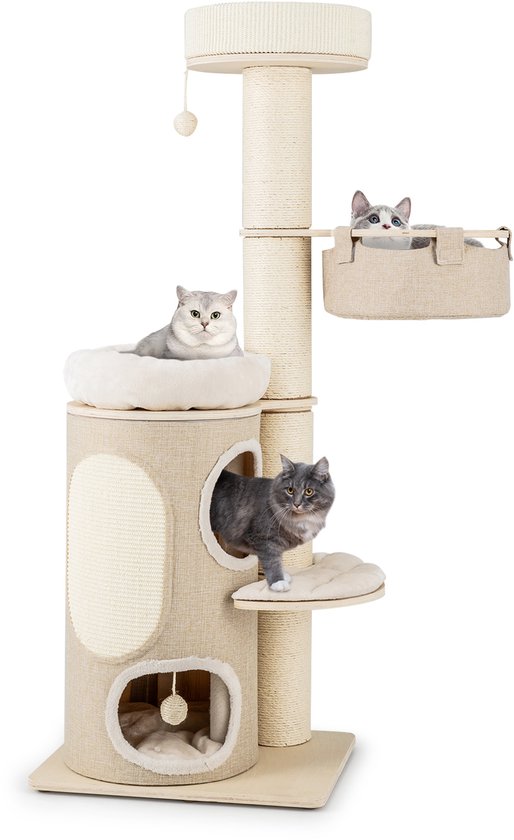 Kattenboom met drie verdiepingen, drie katten erop. Een grijze kat zit op een rond kussen, een grijze kat staat in een hol, een witte kat kijkt uit een mandje.