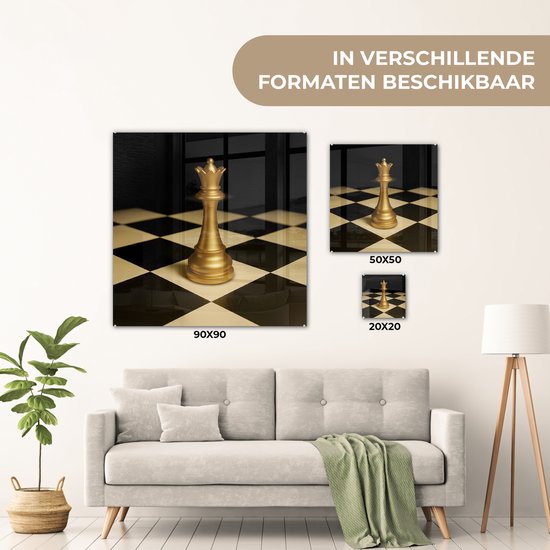 MuchoWow® Glasschilderij 20x20 cm - Schilderij acrylglas - Koningin - Schaakstuk - Geblokt - Goud - Foto op glas - Muurdecoratie woonkamer - Wanddecoratie slaapkamer - Schilderijen
