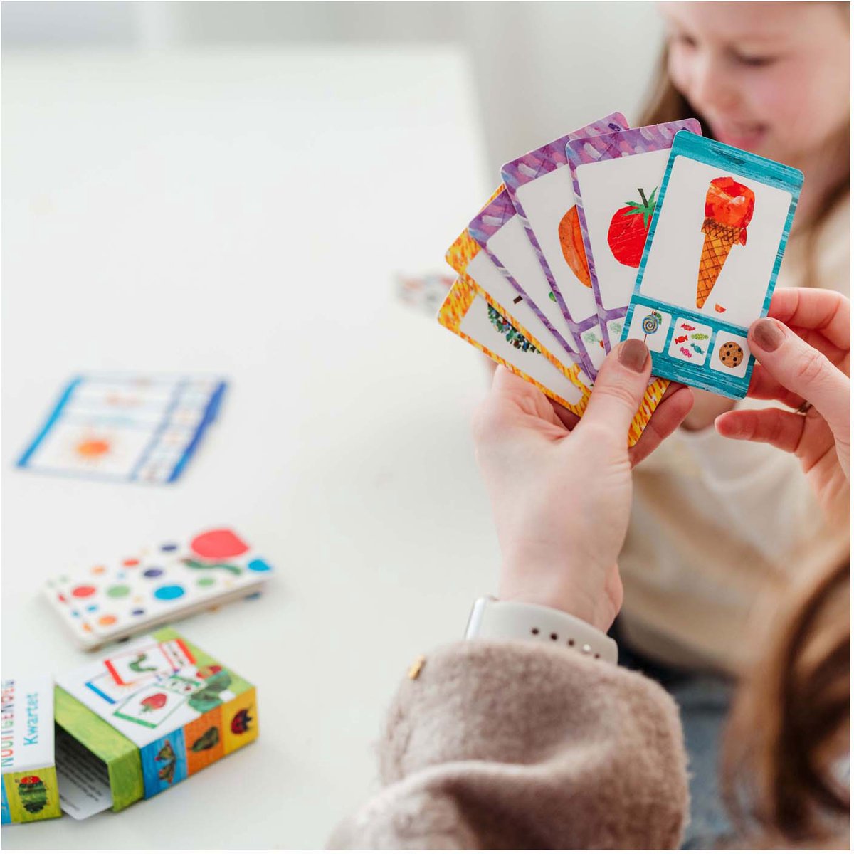 Rupsje Nooitgenoeg kwartet - educatief spel cadeautip vakantie - 32 kaarten, 8 kwartetten - vanaf 3 jaar - Bambolino Toys — afbeelding 11