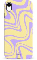 xoxo Wildhearts Sunny Side Up - Single Layer - Hard hoesje geschikt voor iPhone XR case - Siliconen hoesje iPhone met golven print - Cover geschikt voor iPhone XR beschermhoesje - geel / paars