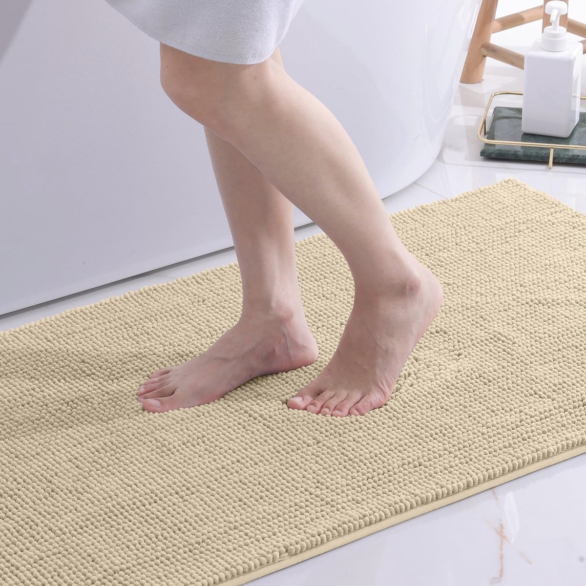 Extra Zachte Chenille Badmat – Pluizige, Absorberende en Sneldrogende Badmat voor de Badkamer – 60 x 90 cm, Beige