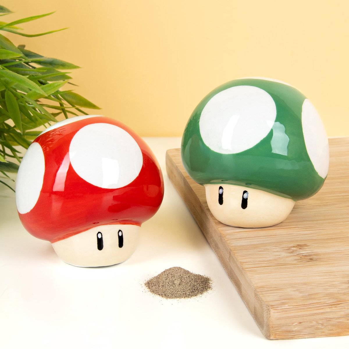 Paladone Nintendo Super Mario Mushroom peper- en zoutstel