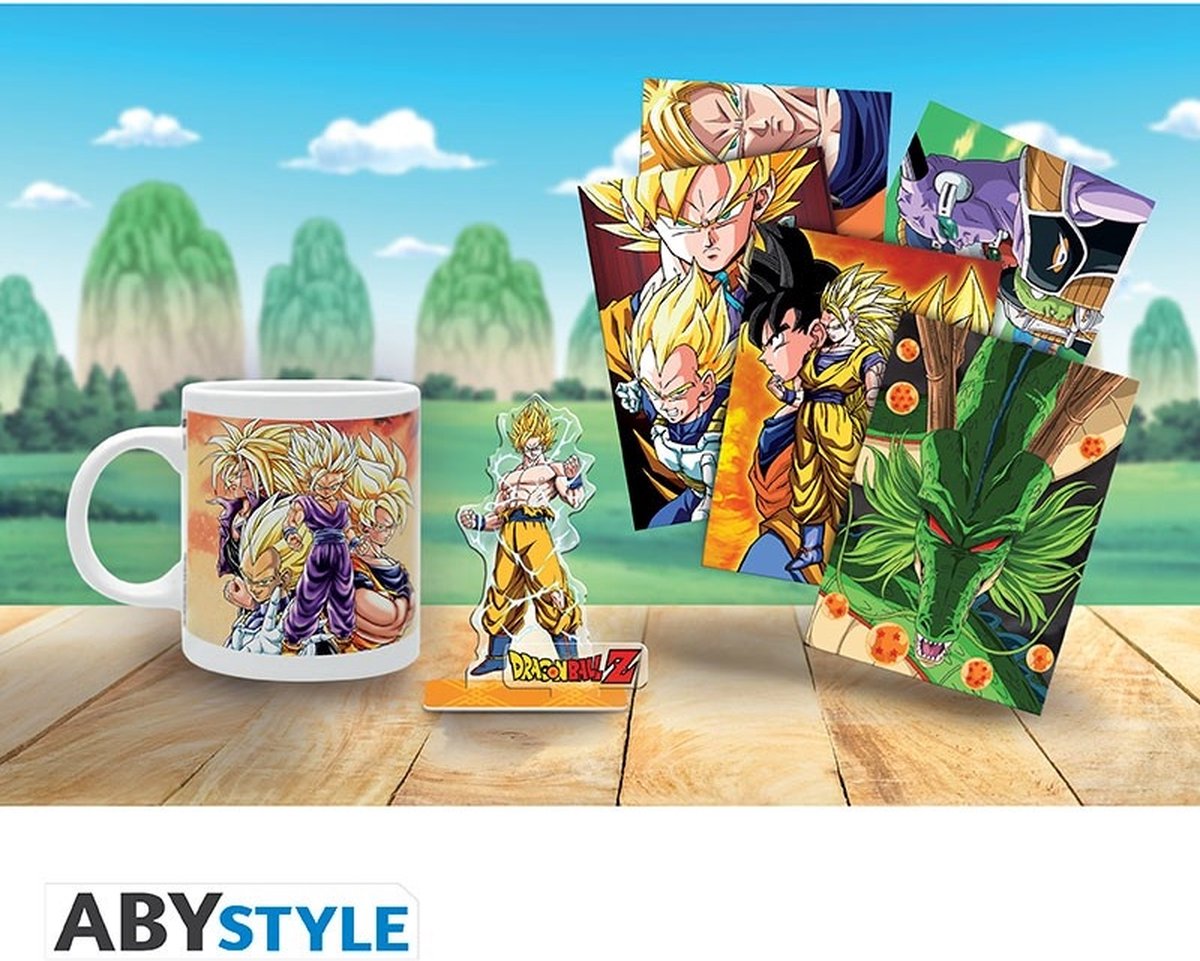 Dragon Ball Gift Set (Mok, Figure & Postkaarten)
