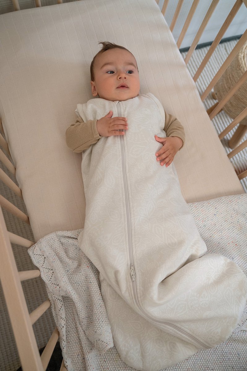 Lodger Hopper - Babyslaapzak met Afritsbare Mouwen - Créme - 98cm - 2.4 TOG - Autostoel - Slaapzak Baby Winter