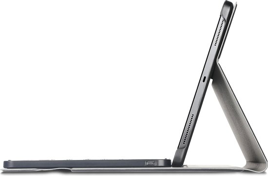 Cazy Cover avec clavier adapté à iPad Pro 13 2024 (7e génération) - Disposition Qwertz - Zwart