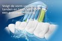 Illustratie van een Philips Sonicare C3 opzetborstel die tanden reinigt.