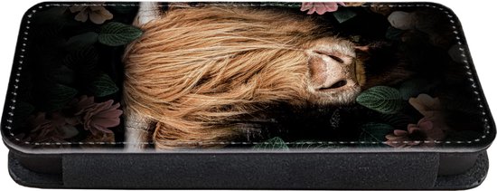 Étui de téléphone Bookcase iPhone 13 - Highlander écossais - Vache - Feuilles - Avec compartiments - Étui portefeuille avec fermeture magnétique