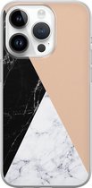 Leuke Telefoonhoesjes - Hoesje geschikt voor iPhone 14 Pro - Marmer zwart bruin - Soft case - TPU - Marmer - Zwart, Bruin