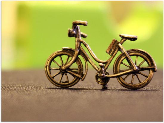 WallClassics - Poster (Mat) - Miniatuurbeeld van Gouden Fiets - 40x30 cm Foto op Posterpapier met een Matte look