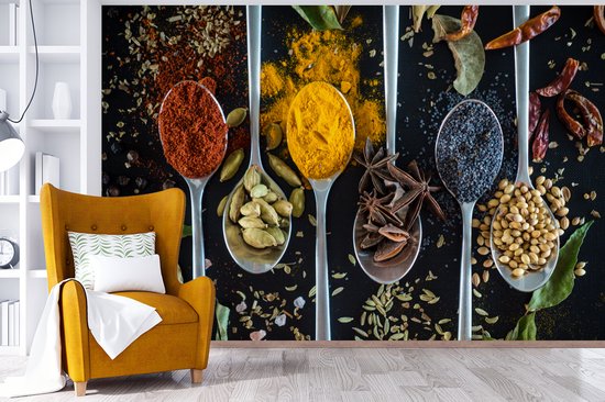 Behang - Fotobehang Kruiden - Lepel - Specerijen - Zwart - Keuken - Breedte 420 cm x hoogte 280 cm