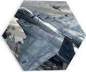WallClassics - Plaque de Mousse PVC Hexagone - Avions de Chasse Survolant la Ville - 30x26,1 cm Photo sur Hexagone (Avec Système d'accrochage)