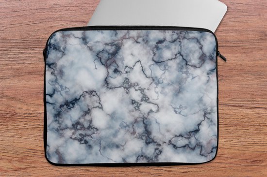 Laptophoes 15.6 inch - Marmer print - Stenen - Agaat - Laptop sleeve - Binnenmaat 37x26 cm - Zwarte achterkant