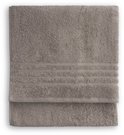 Serviette taupe pliée avec détail côtelé.