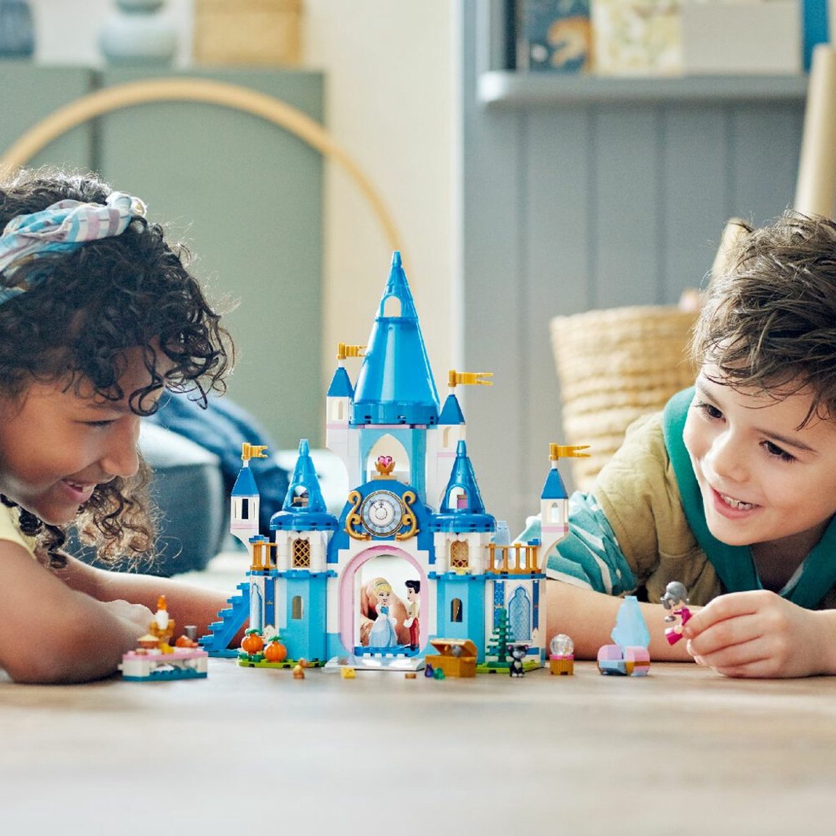 buis Pelgrim boezem LEGO Disney Princess Het kasteel van Assepoester en de knappe prins - 43206  | bol.com