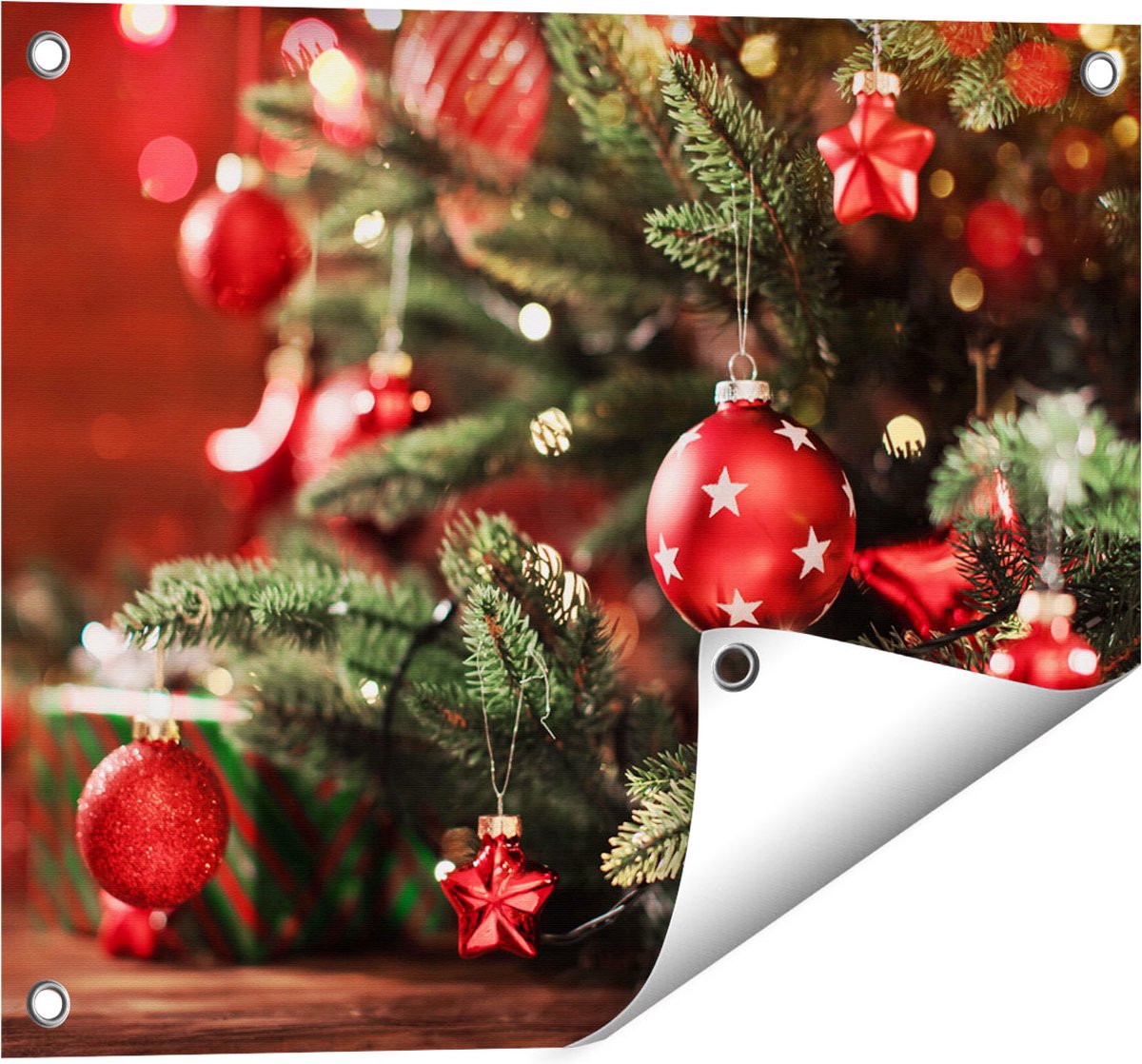 Gards Tuinposter Kerstboom met Rode Lichtjes en Kerstballen - 50x40 cm - Tuindoek - Tuindecoratie - Wanddecoratie buiten - Tuinschilderij Multikleur