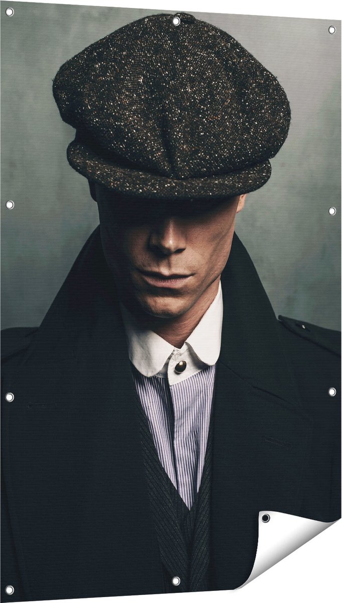 Gards Tuinposter Engelse Gangster met een Pet uit Jaren 1920 - 80x120 cm - Tuindoek - Tuindecoratie - Wanddecoratie buiten - Tuinschilderij Multikleur