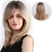 SassyGoods® Blonde Pruik - Dames Pruiken - Half Lang Haar - Met Lagen - Wasbaar - Hoge Kwaliteit Pruiken - Wig - 50 cm