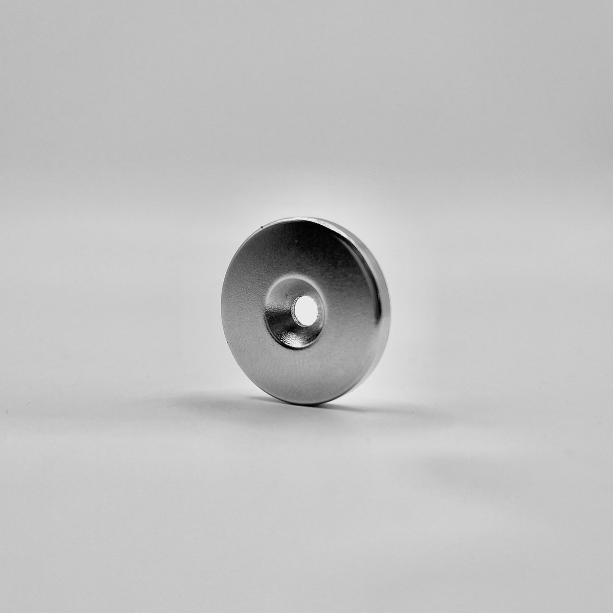MENSINQ® Magneten – Schroefbare magneten – Magneetjes – Magneten Sterk – 27x4mm – N35 – 2 stuks