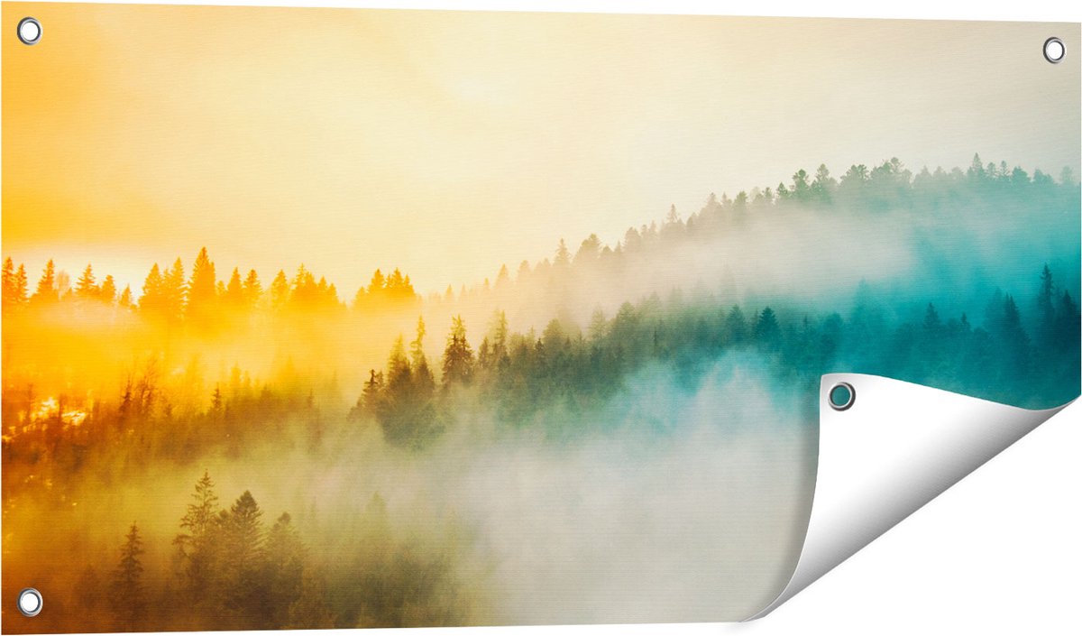 Gards Tuinposter Kleurrijke Zonsopgang in het Bos met Mist - 80x40 cm - Tuindoek - Tuindecoratie - Wanddecoratie buiten - Tuinschilderij Multikleur