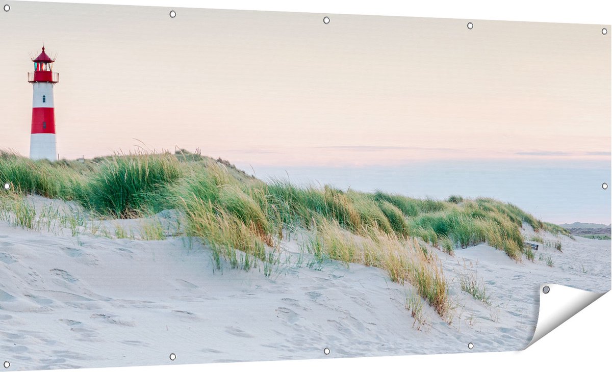 Gards Tuinposter Strand en Duinen met een Vuurtoren - 180x90 cm - Tuindoek - Tuindecoratie - Wanddecoratie buiten - Tuinschilderij Multikleur