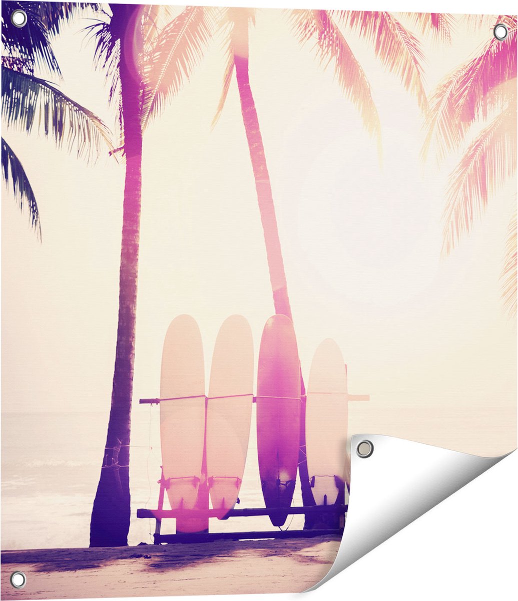 Gards Tuinposter Tropisch Strand met Surfborden - 60x60 cm - Tuindoek - Tuindecoratie - Wanddecoratie buiten - Tuinschilderij Multikleur