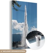 MuchoWow® Glasschilderij 40x60 cm - Schilderij acrylglas - De fontein in het Meer van Genève van dichtbij - Foto op glas - Schilderijen